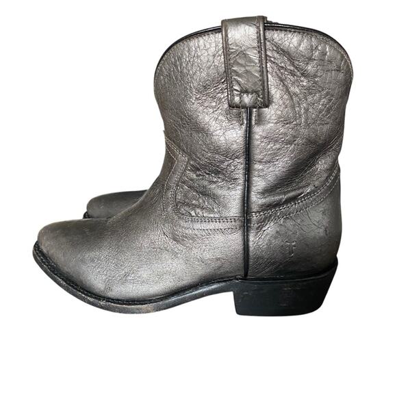 Frye Billy Short Ankle Dark Pewter Boots Silver Metallic size 8 - Picture 6 of 14